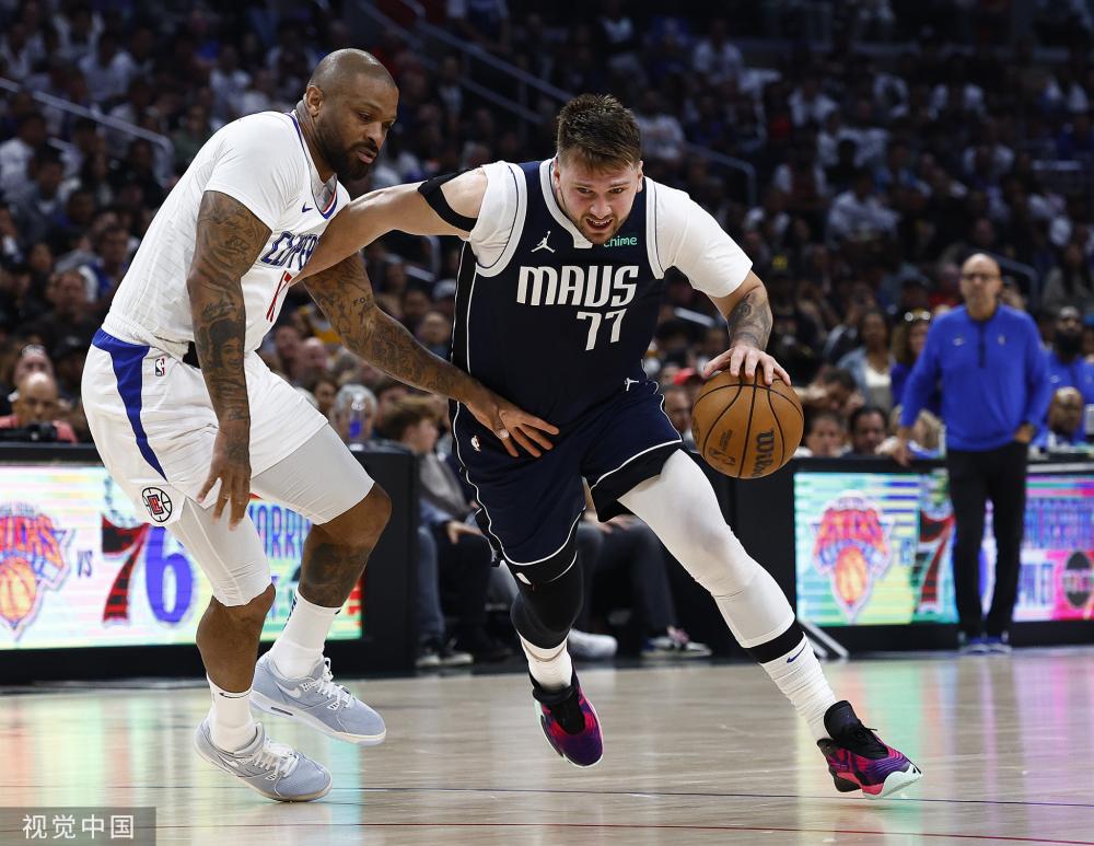 两位选手共 两位选手共